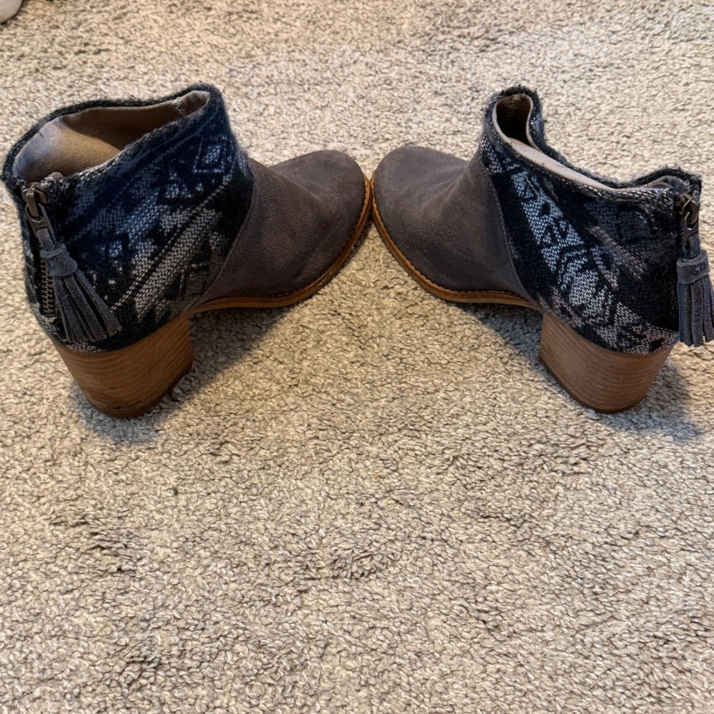 TOMS grey booties GUC